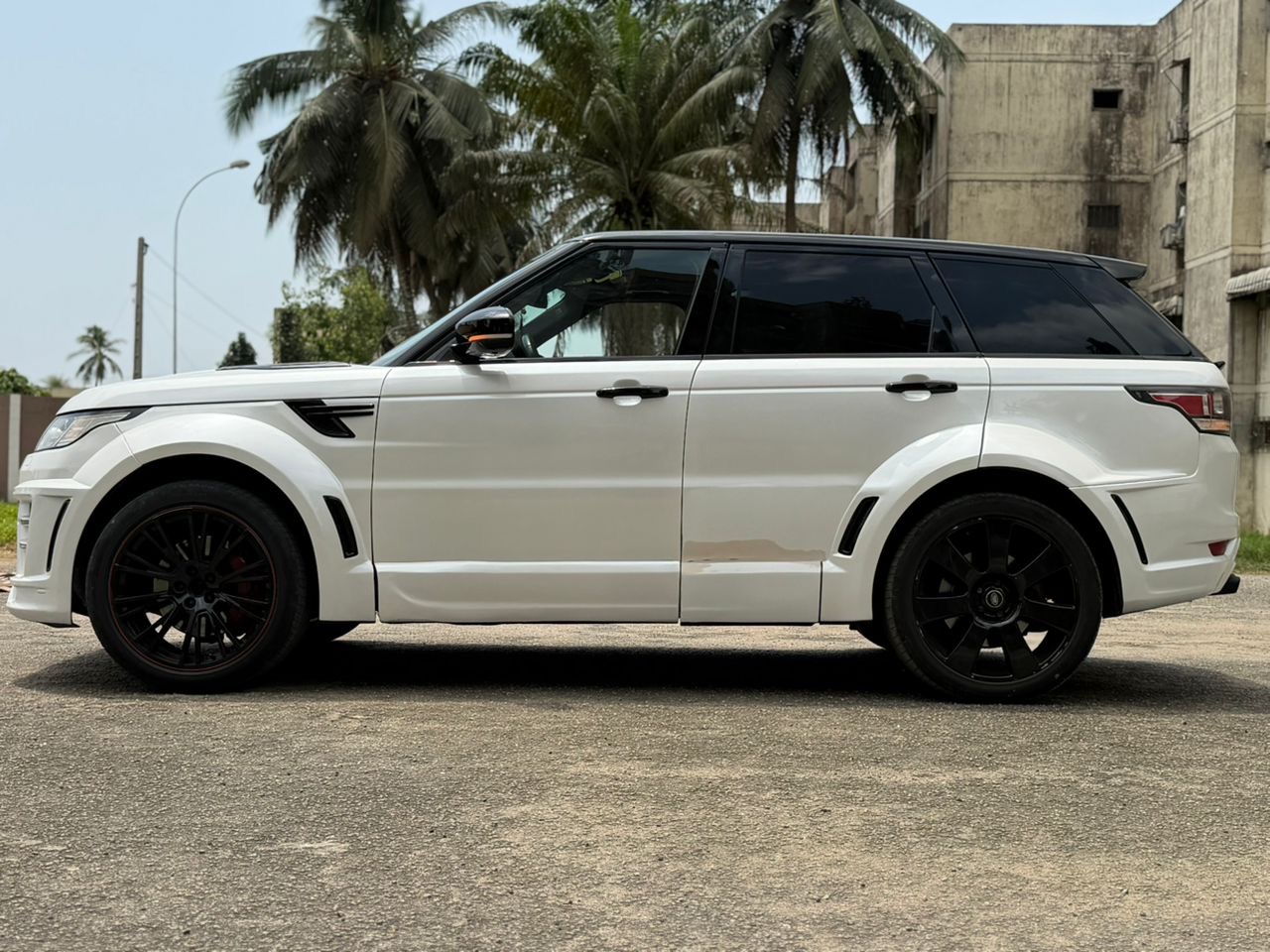 Range Rover Sport SVR location